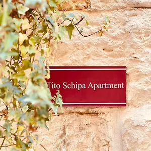 https://tito-schipa-bb.lecce-hotels.com